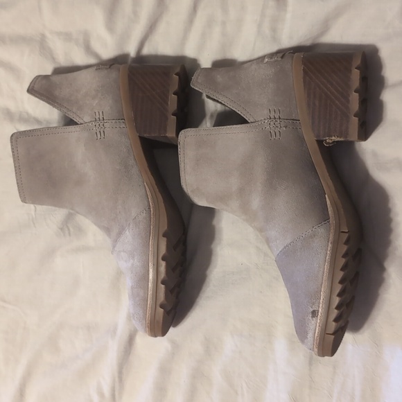 Sorel Gray Ankle Boots - Picture 3 of 5